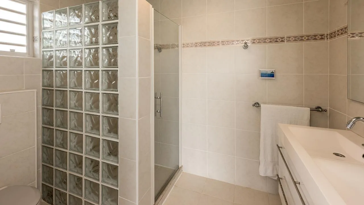 Beautiful & Spacious Villa With View In Jan Thiel